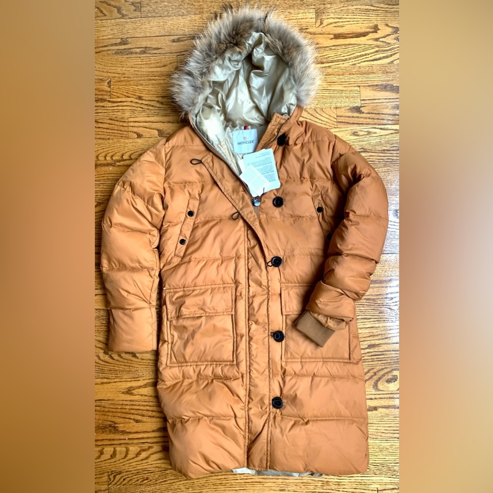 Moncler puffer coat. New.